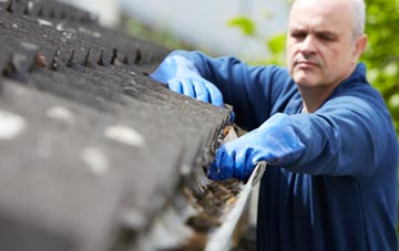 cleaning and inspecting Timsgearraidh roofs