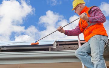 Timsgearraidh soft wash roof cleaning